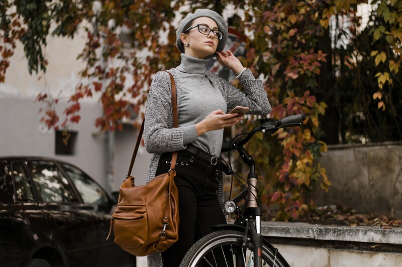 Featured image for article: How to Get Set Up for Autumn Commuting